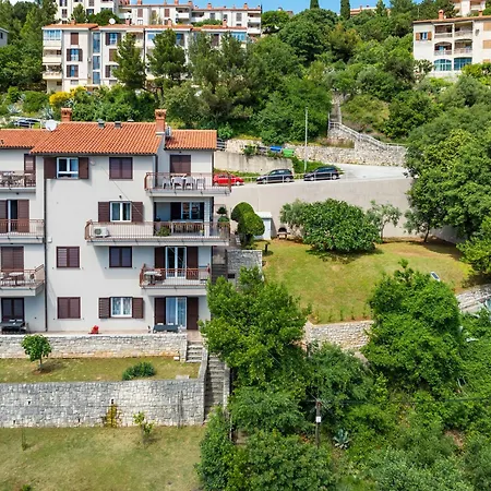 Zulijani House Helis B7 Apartamento *